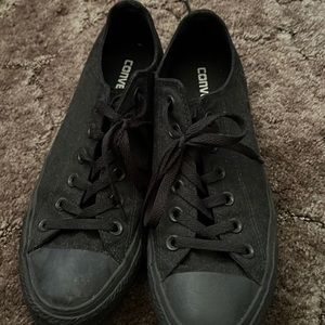 Black Low Converse